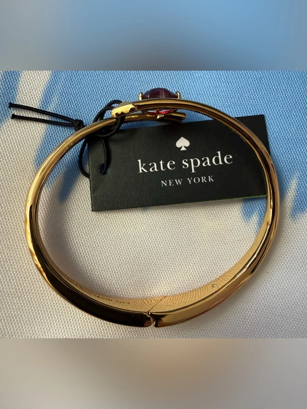 NWT Kate Spade Lovestruck Heart And Arrow Hinged Cuff